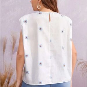 Padded shoulder floral embroidered shirt